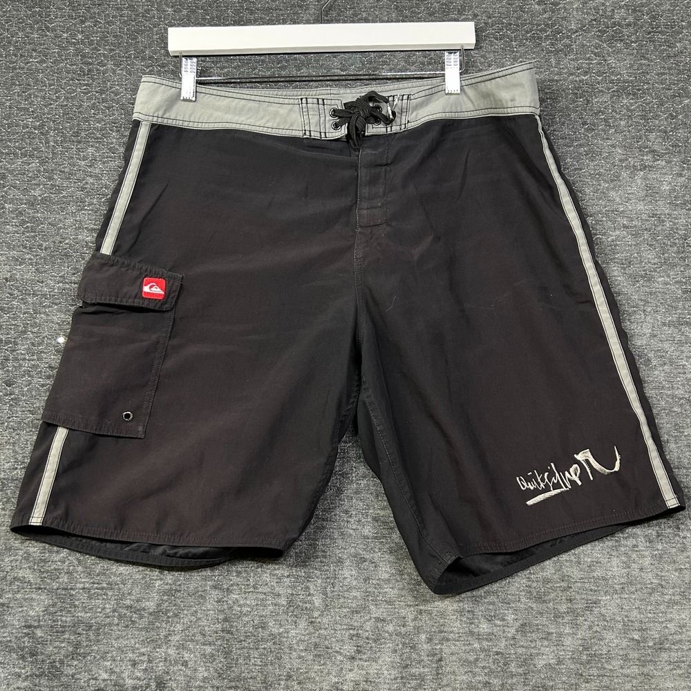 Quiksilver Board Shorts Men's Black Embroidered Cargo Pocket Swim Trunks - W39